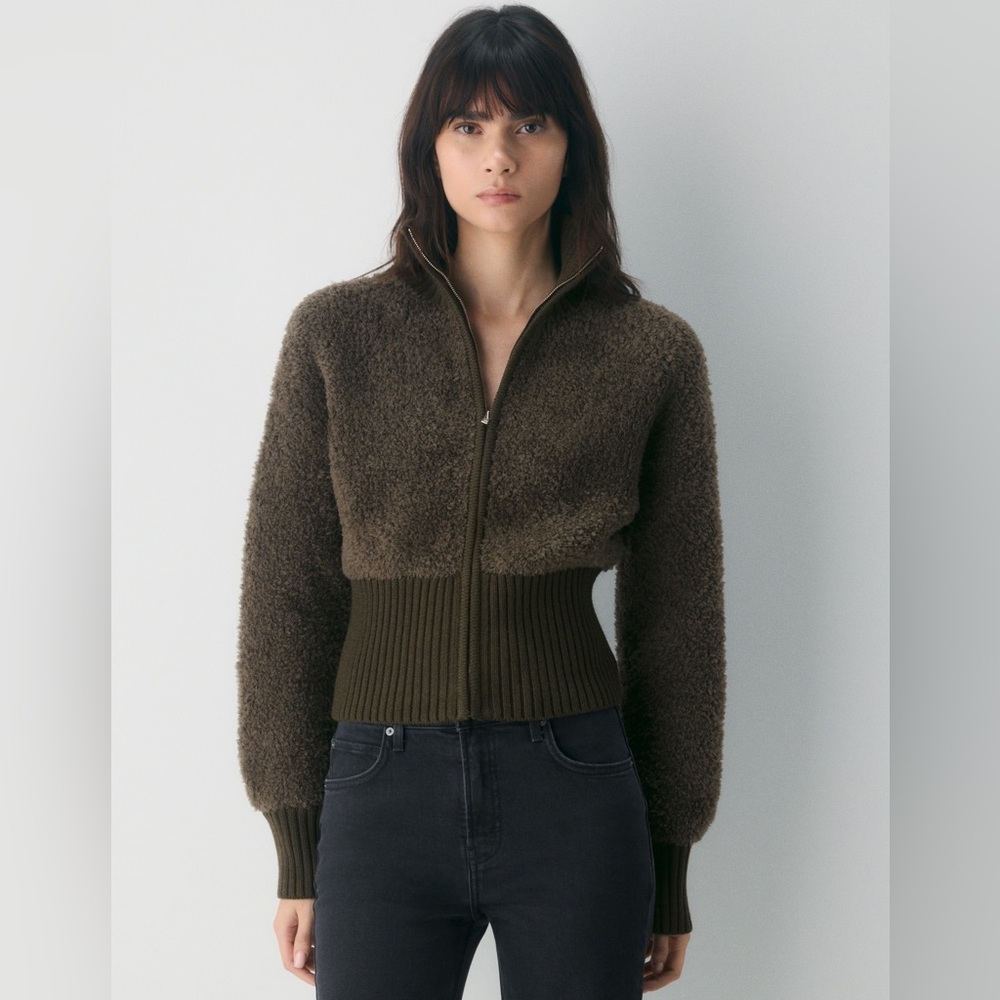 NWT Aritzia Astro Zip-upon Dark Olive